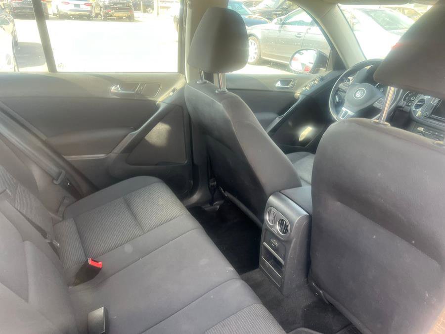 Used 2017 Volkswagen Tiguan Limited w/ Premium Package image 10
