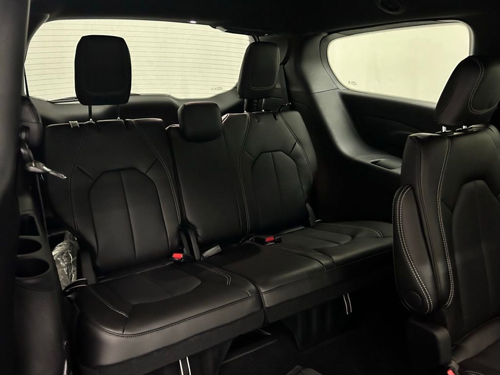 New 2026 Chrysler Voyager LX FWD image 15