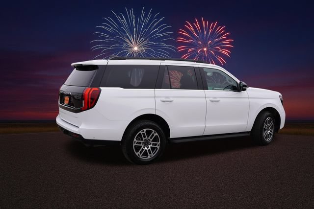 Used 2025 Ford Expedition Active AWD/4WD image 4