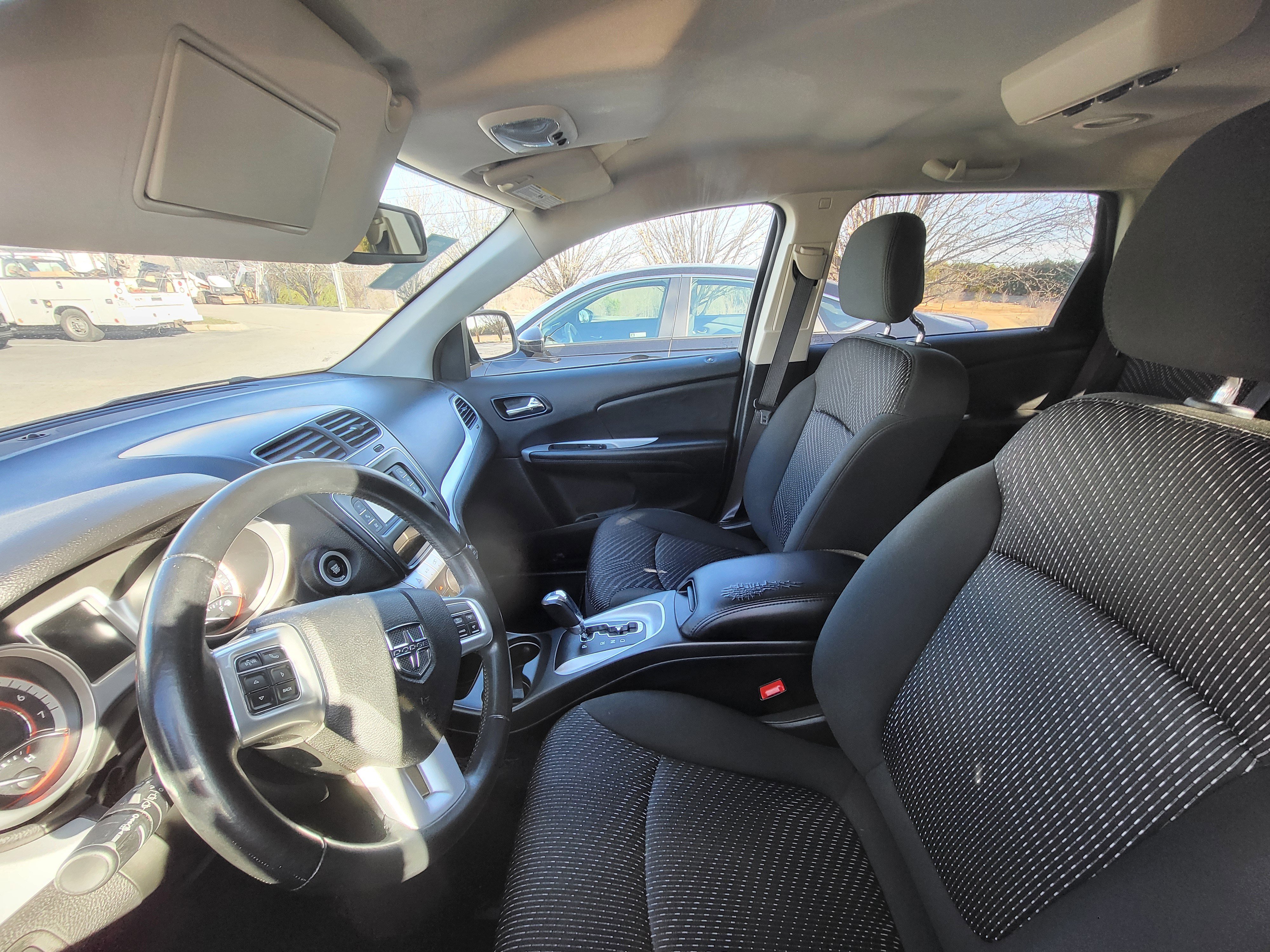 Used 2020 Dodge Journey SE w/ SE Popular Equipment Group image 10