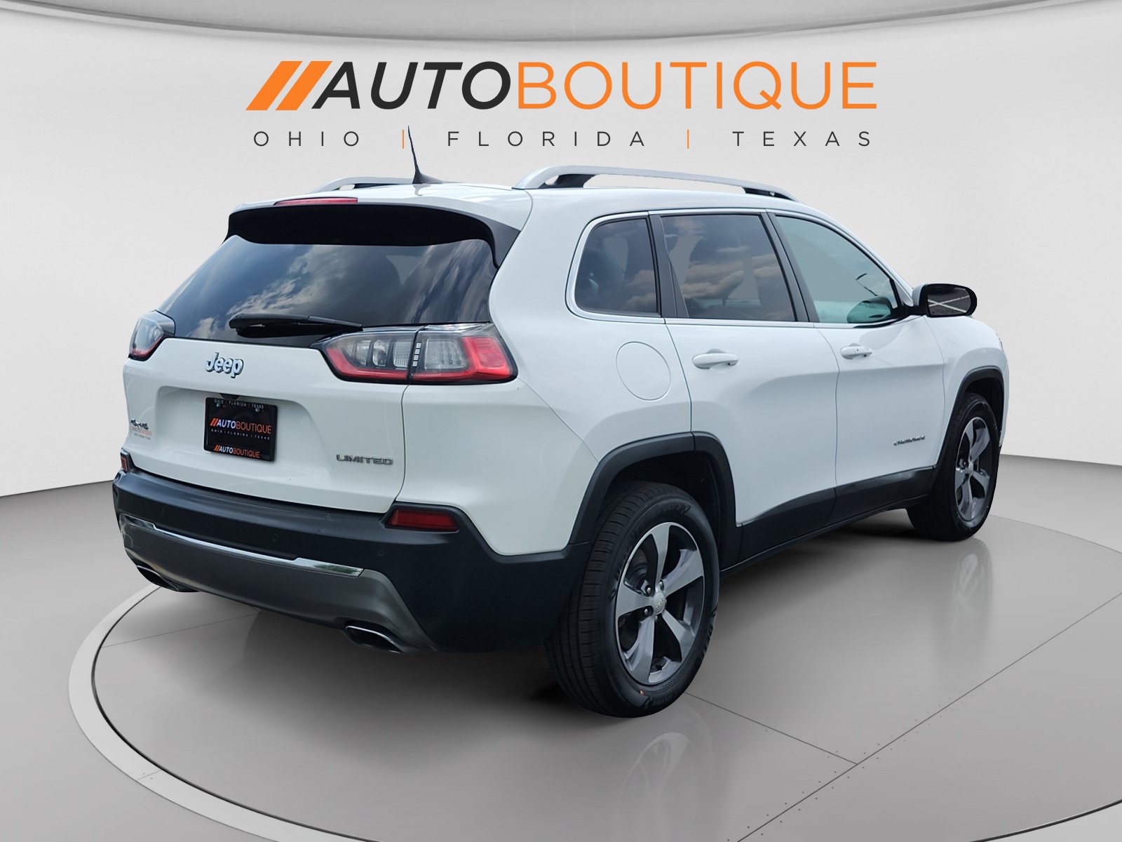 Used 2019 Jeep Cherokee Limited AWD/4WD image 5