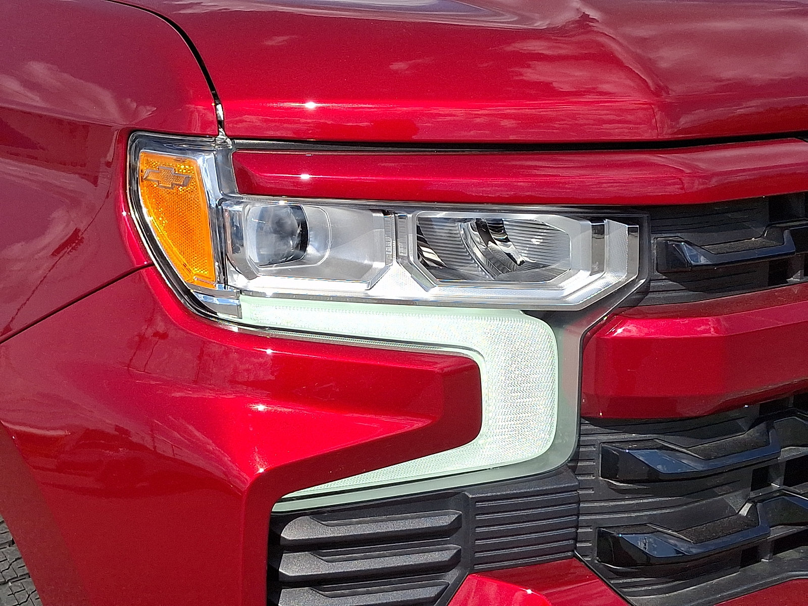 Used 2024 Chevrolet Silverado 1500 RST w/ Convenience Package II AWD/4WD image 9