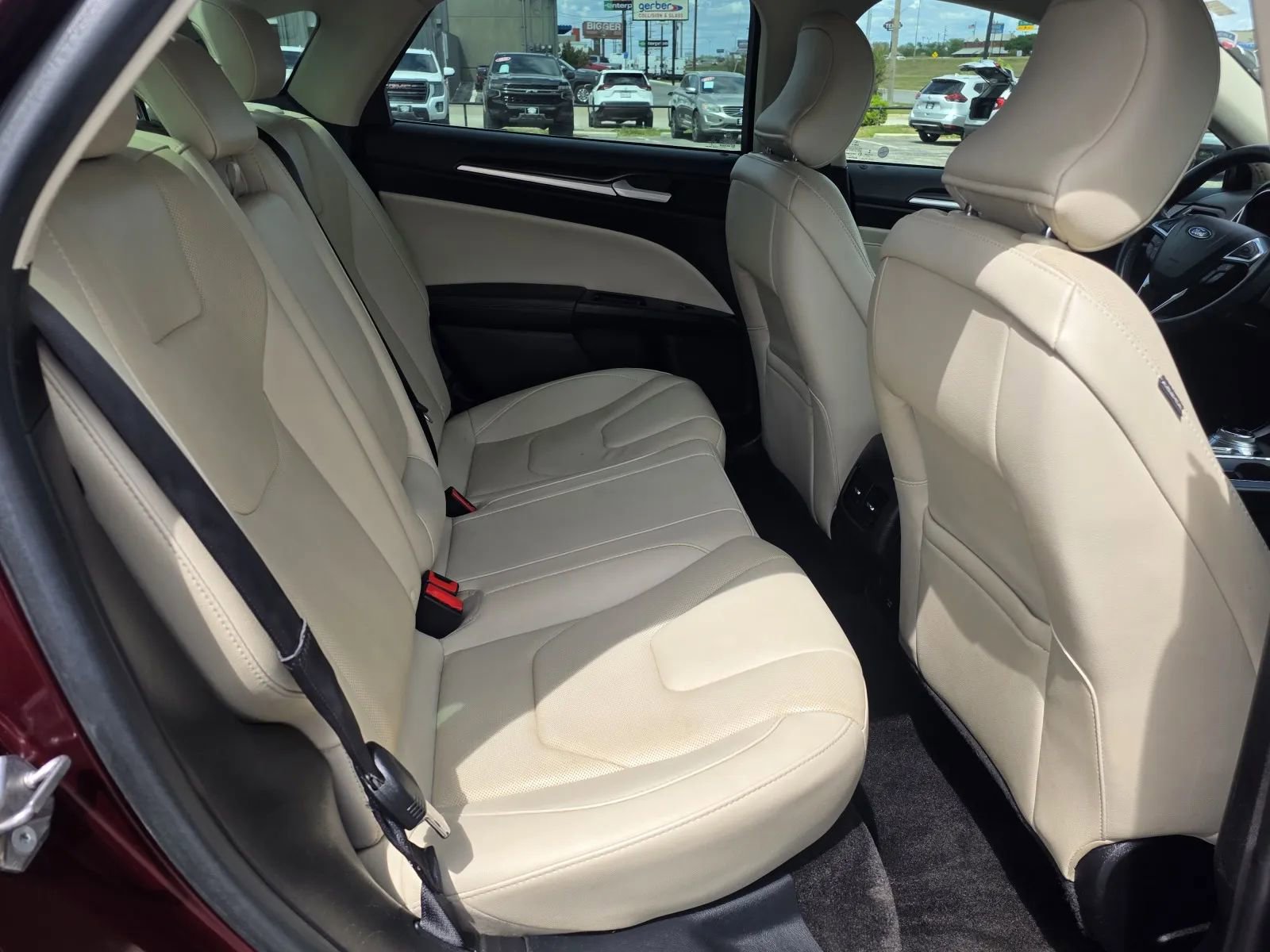 Used 2018 Ford Fusion Titanium FWD image 15