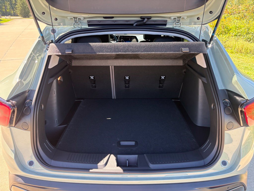 New 2026 Chevrolet Trax ACTIV w/ Sunroof Package FWD image 46