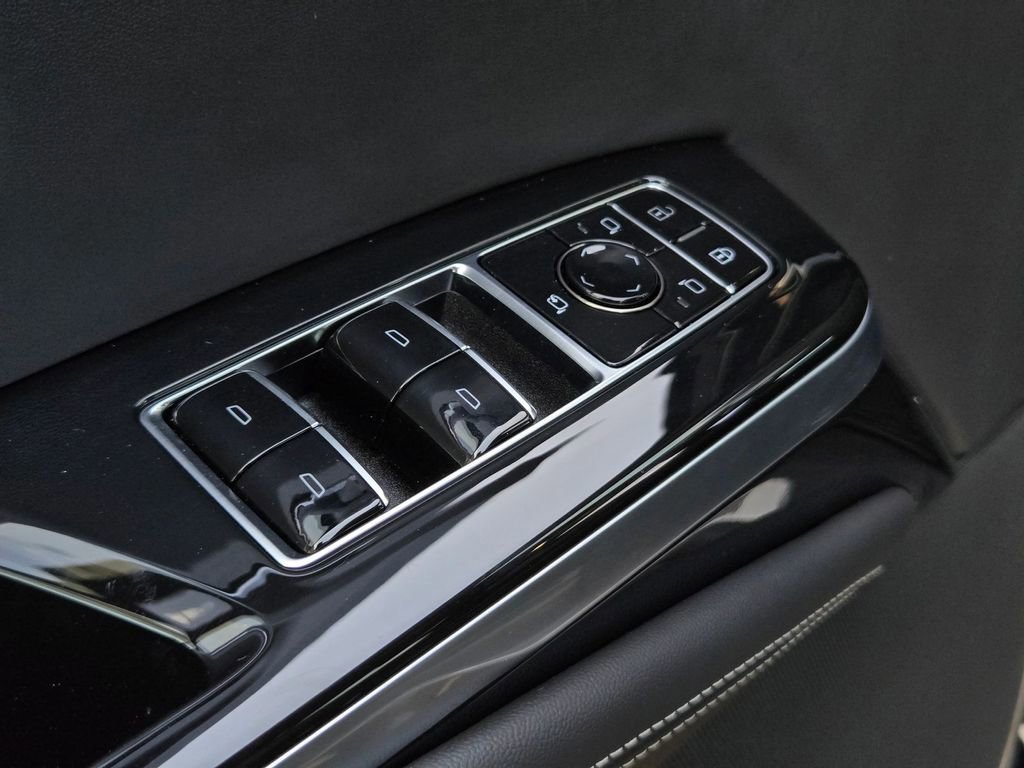 New 2026 Cadillac Escalade ESV Platinum Sport w/ LPO, ONYX Package image 26