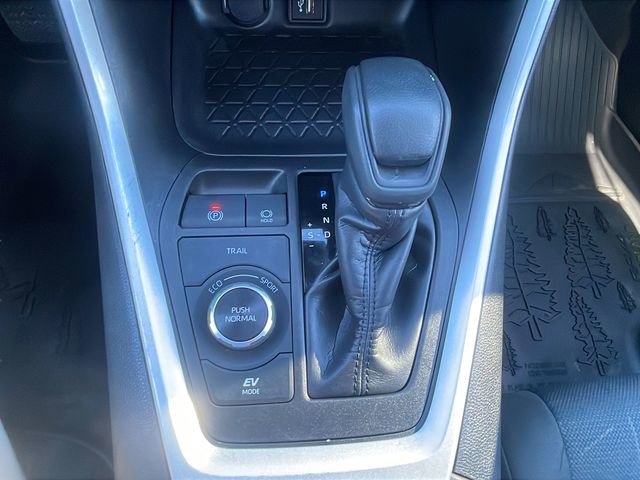 Used 2025 Toyota RAV4 Woodland Edition image 28