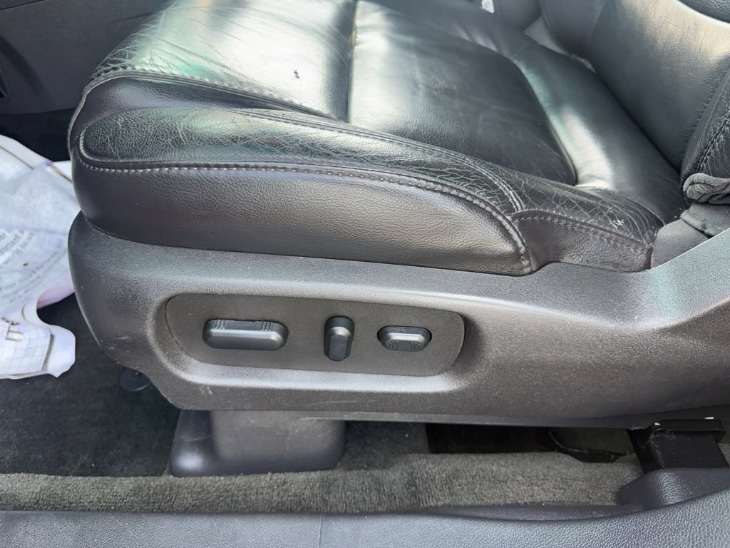 Used 2013 Ford Explorer XLT FWD image 32