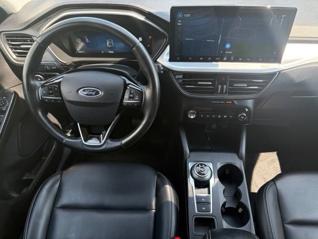 Used 2024 Ford Escape Platinum AWD/4WD image 3