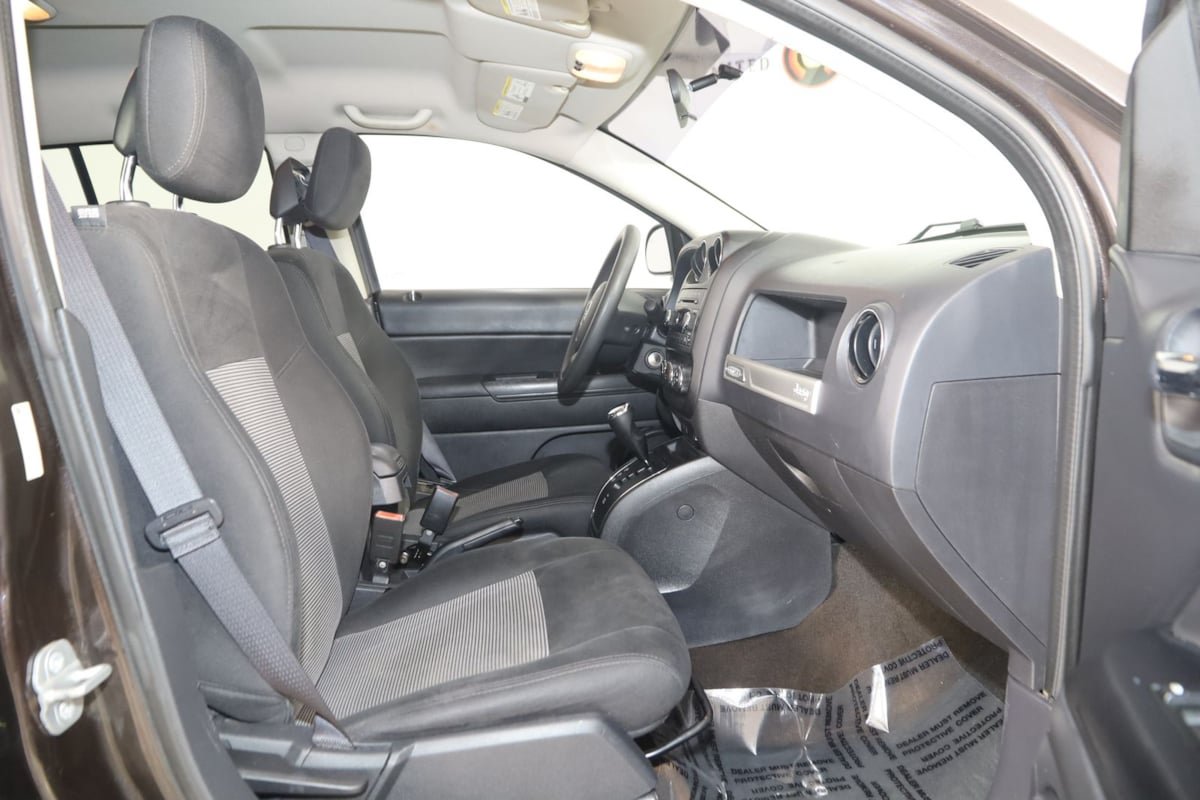 Used 2014 Jeep Compass Sport w/ Power Value Group FWD image 8