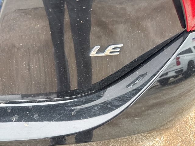 Used 2016 Toyota Corolla LE FWD image 5