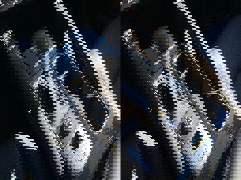 Used 2024 Kia Telluride EX w/ EX Captain's Chair Package image 30