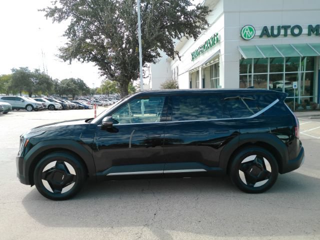 Used 2024 Kia EV9 Light RWD image 10