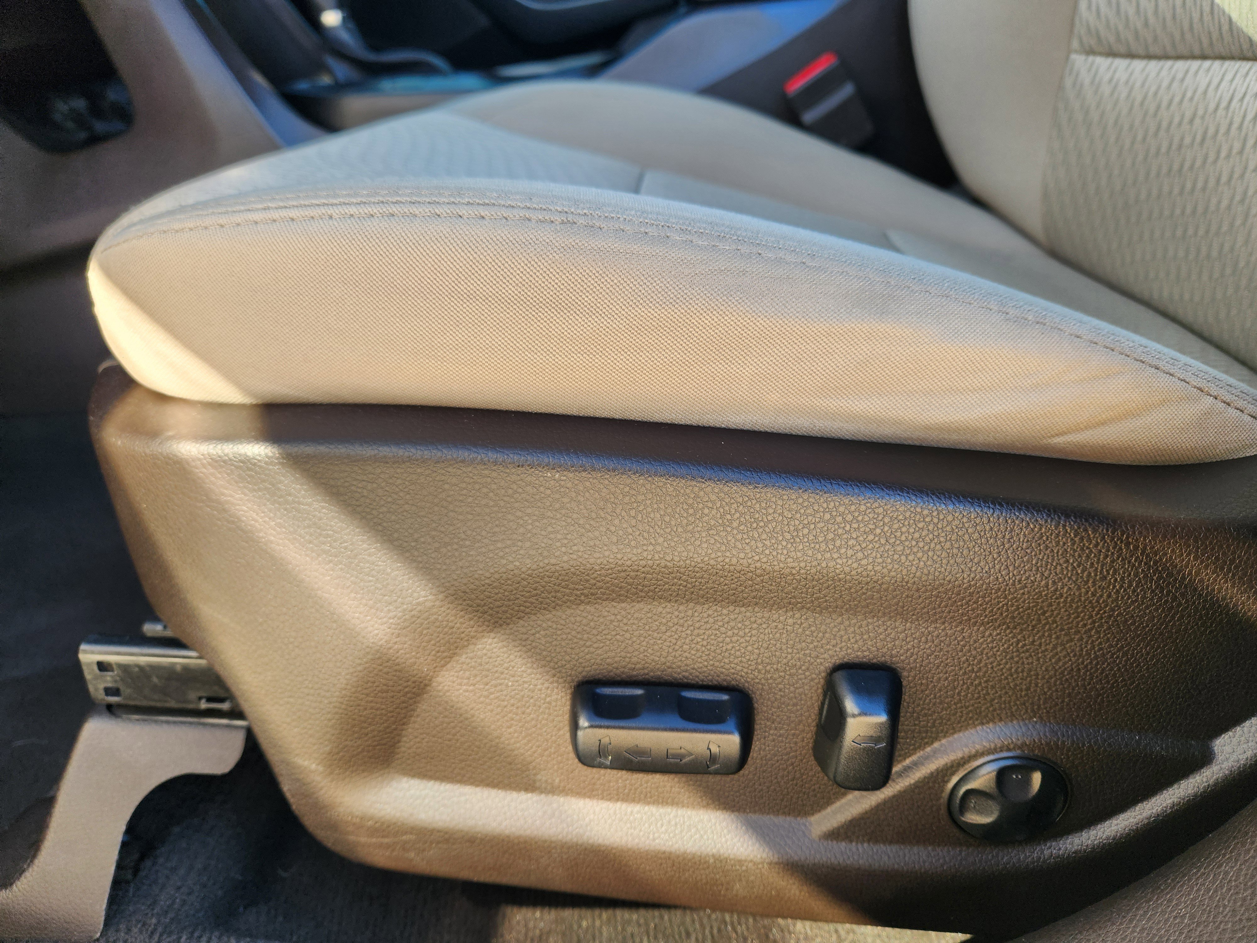 Used 2017 Hyundai Santa Fe Sport image 24