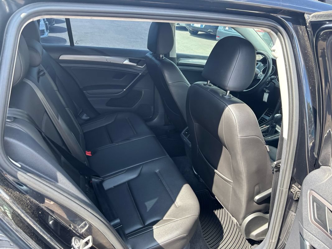 Used 2019 Volkswagen Golf Alltrack S AWD/4WD image 15