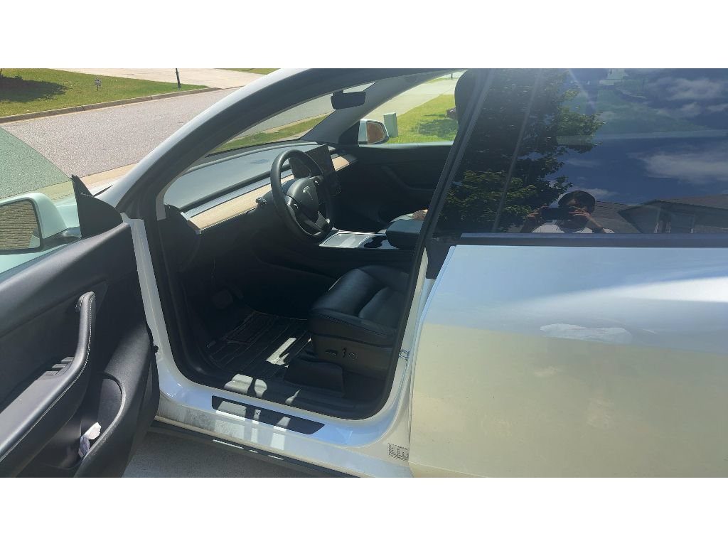 Used 2022 Tesla Model Y Long Range AWD/4WD image 4