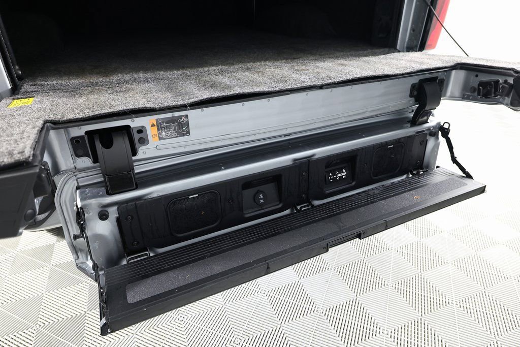 Used 2024 GMC Sierra 2500 Denali Ultimate image 11