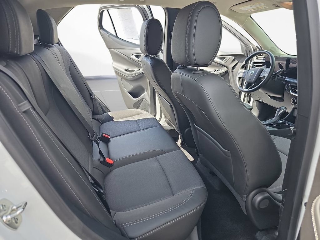 Used 2024 Buick Encore GX Preferred FWD image 11