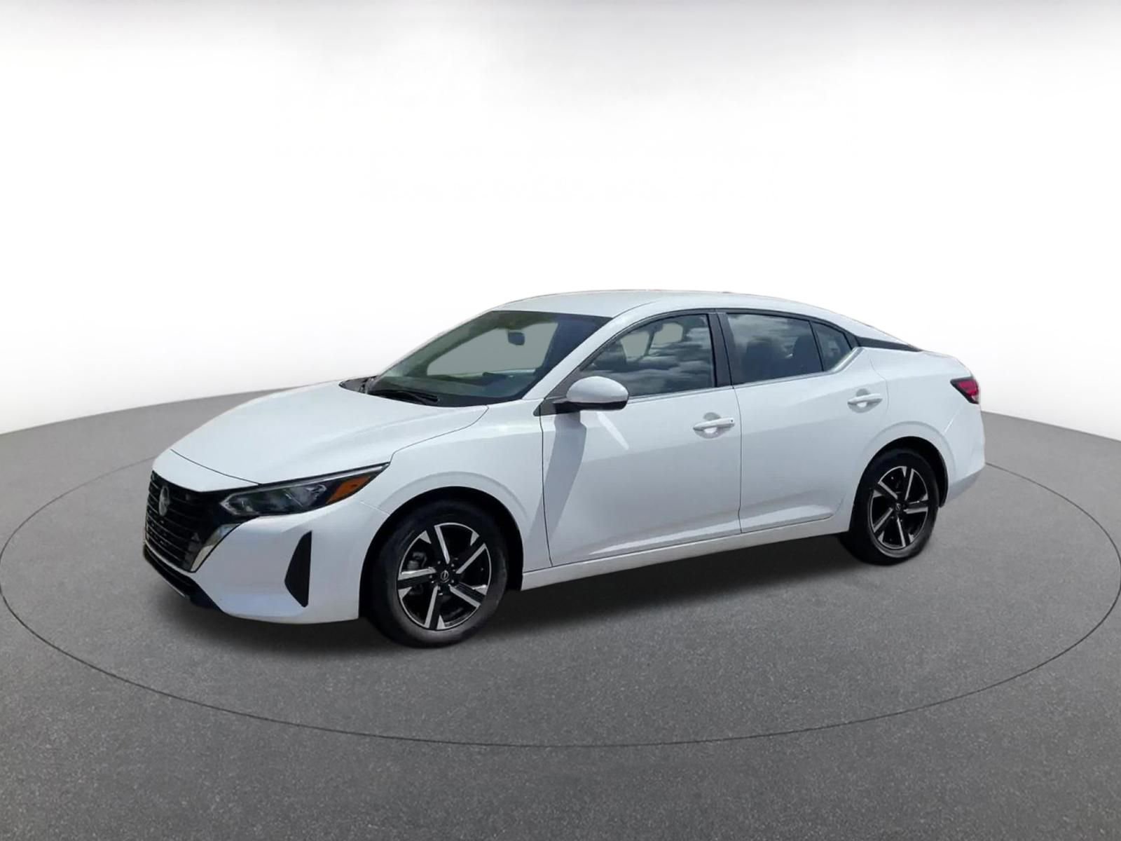 Used 2025 Nissan Sentra SV image 7