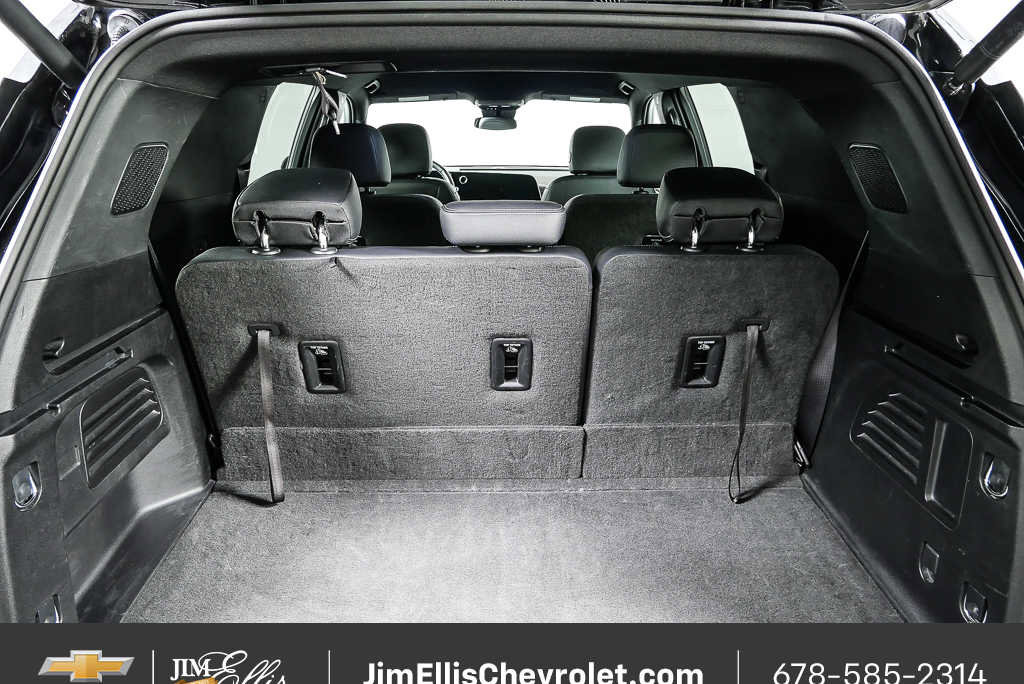 Used 2025 Chevrolet Traverse LT FWD image 30