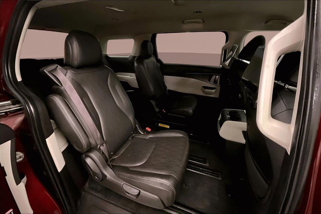Used 2022 Kia Carnival LX w/ Paint Protection Package FWD image 31