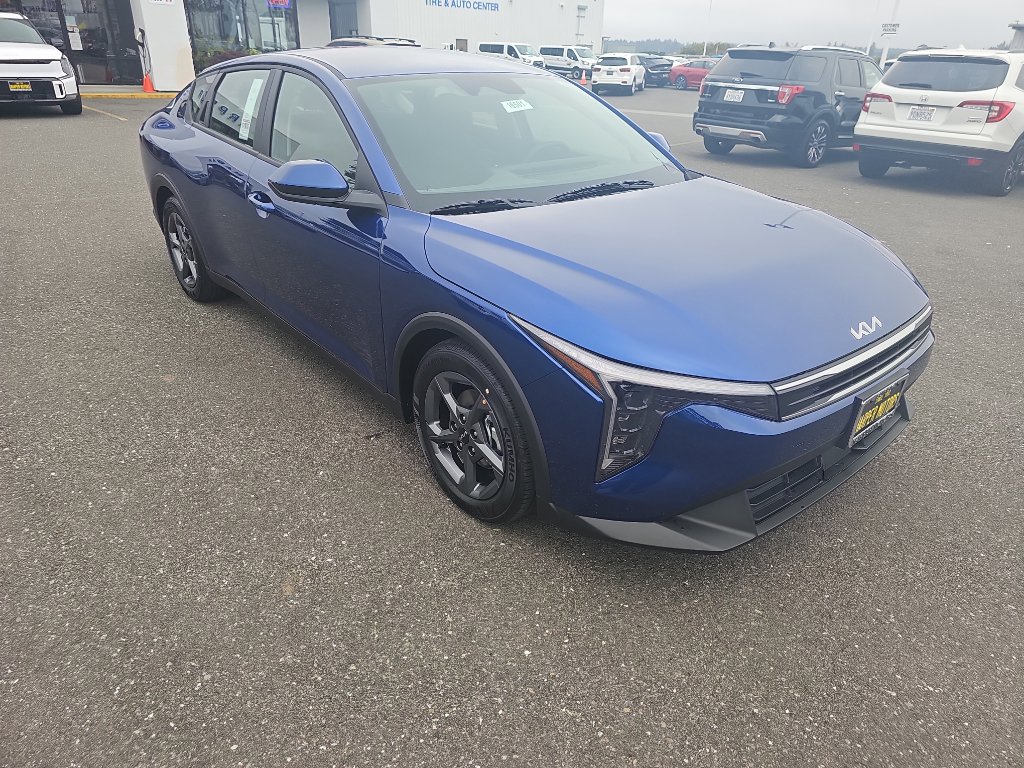 New 2025 Kia K4 LXS image 7