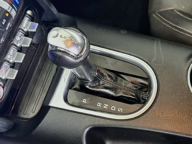 Used 2019 Ford Mustang Premium RWD image 19