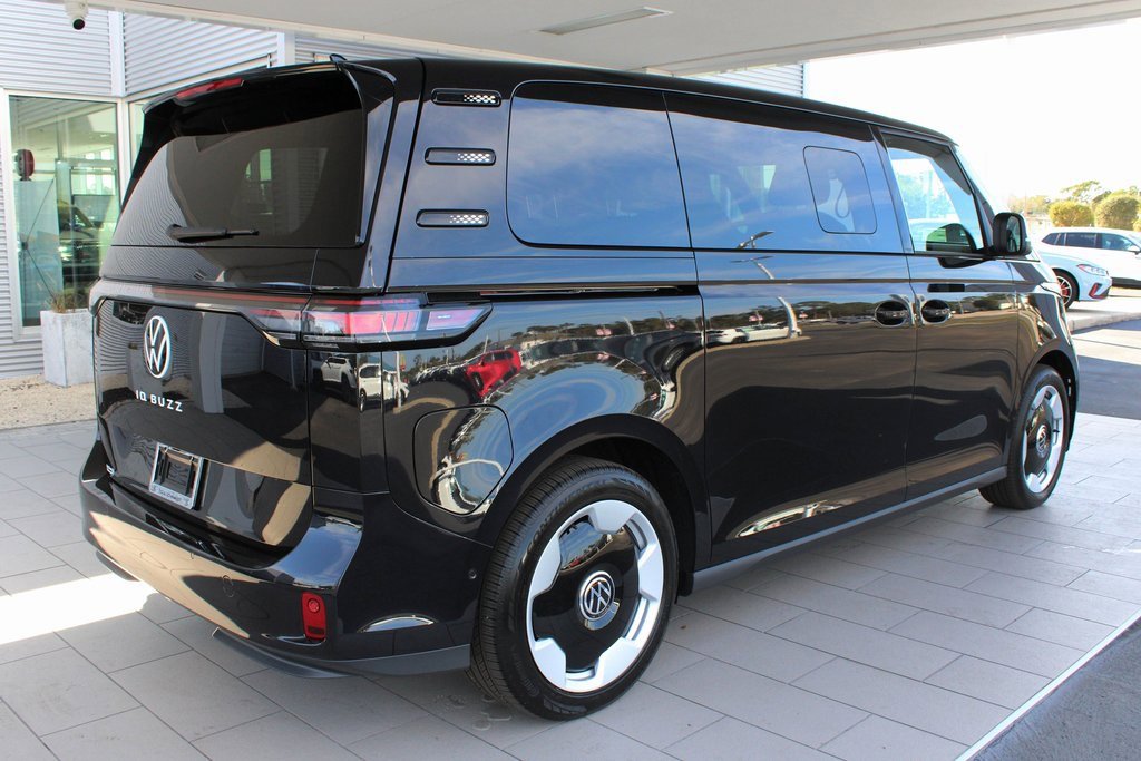 New 2025 Volkswagen ID. Buzz Pro S image 37