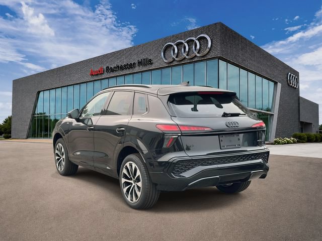 New 2026 Audi Q3 quattro 2.0T AWD/4WD image 3