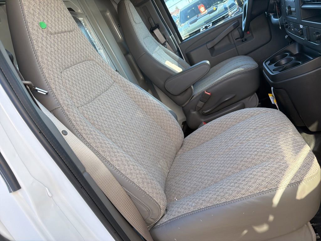 New 2025 Chevrolet Express 3500 w/ Power Convenience Package image 18