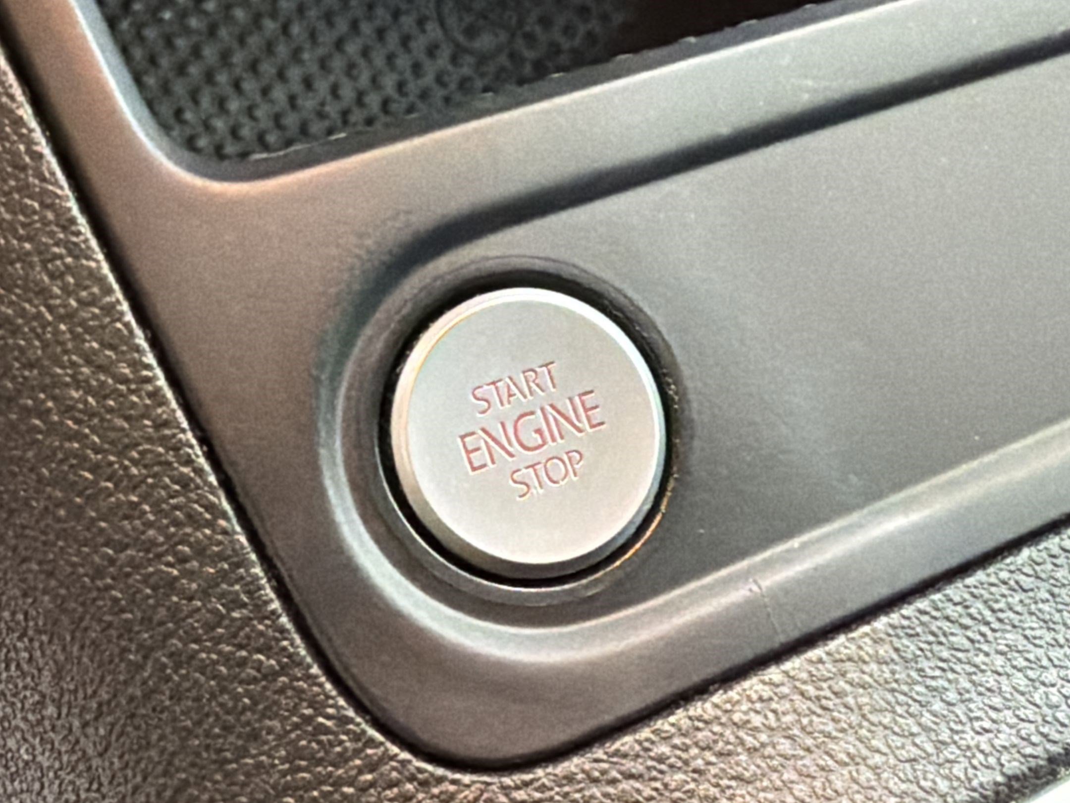 Used 2017 Volkswagen Tiguan S image 20