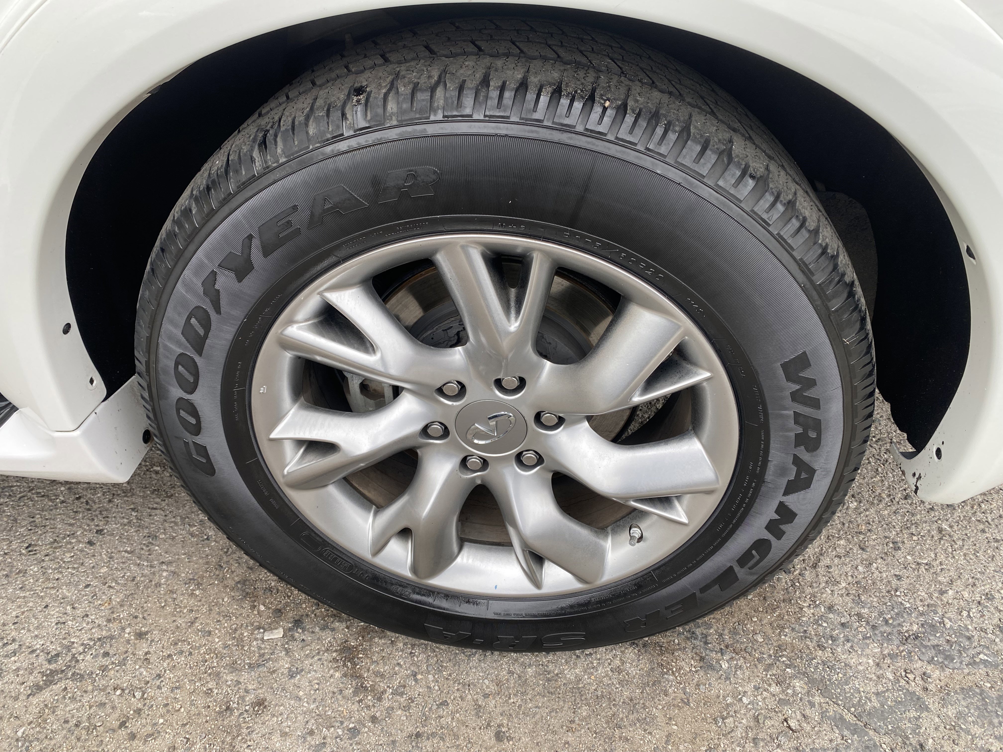Used 2011 INFINITI QX56 2WD w/ Theater Pkg image 22