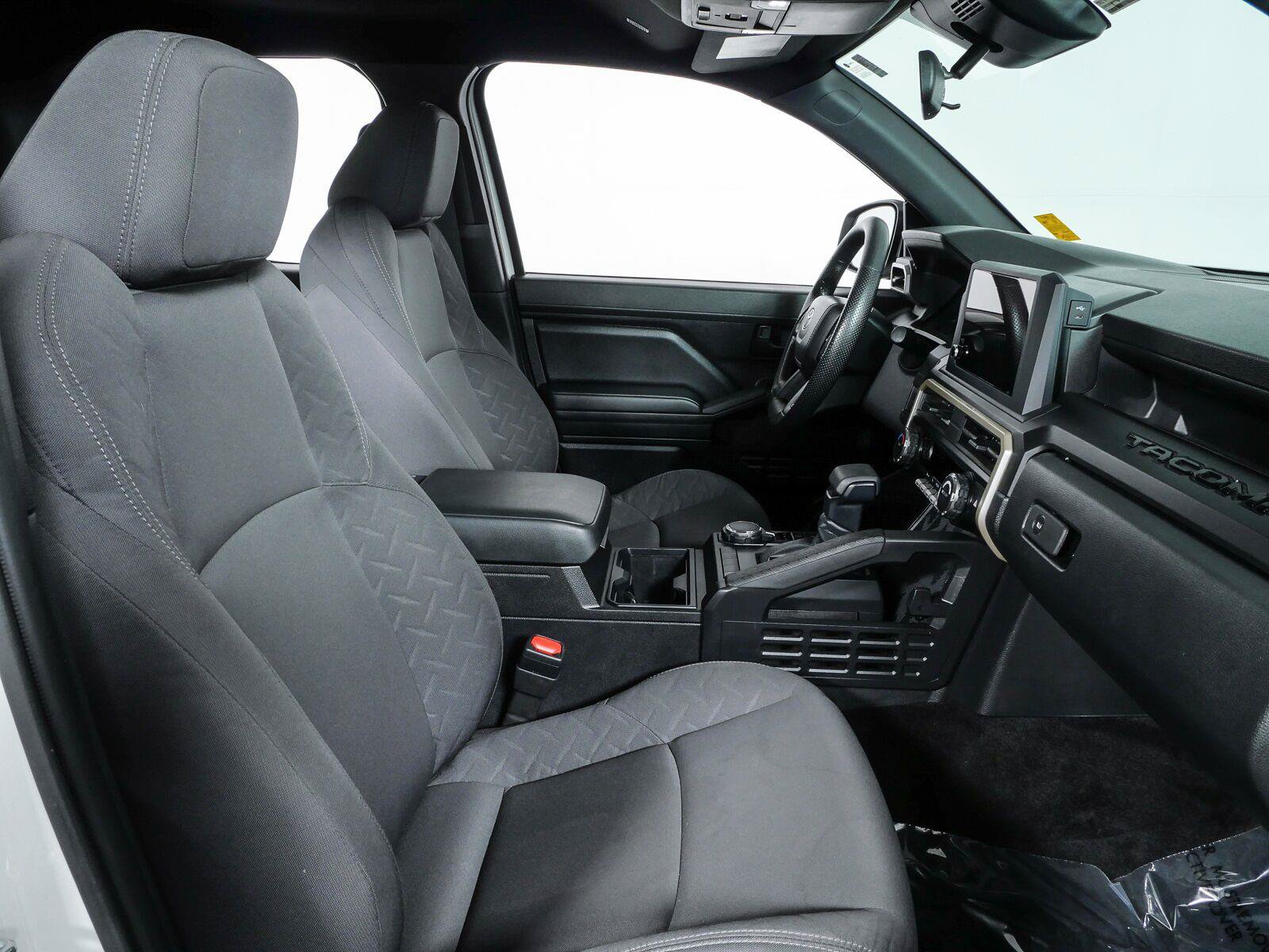 Used 2025 Toyota Tacoma SR AWD/4WD image 20