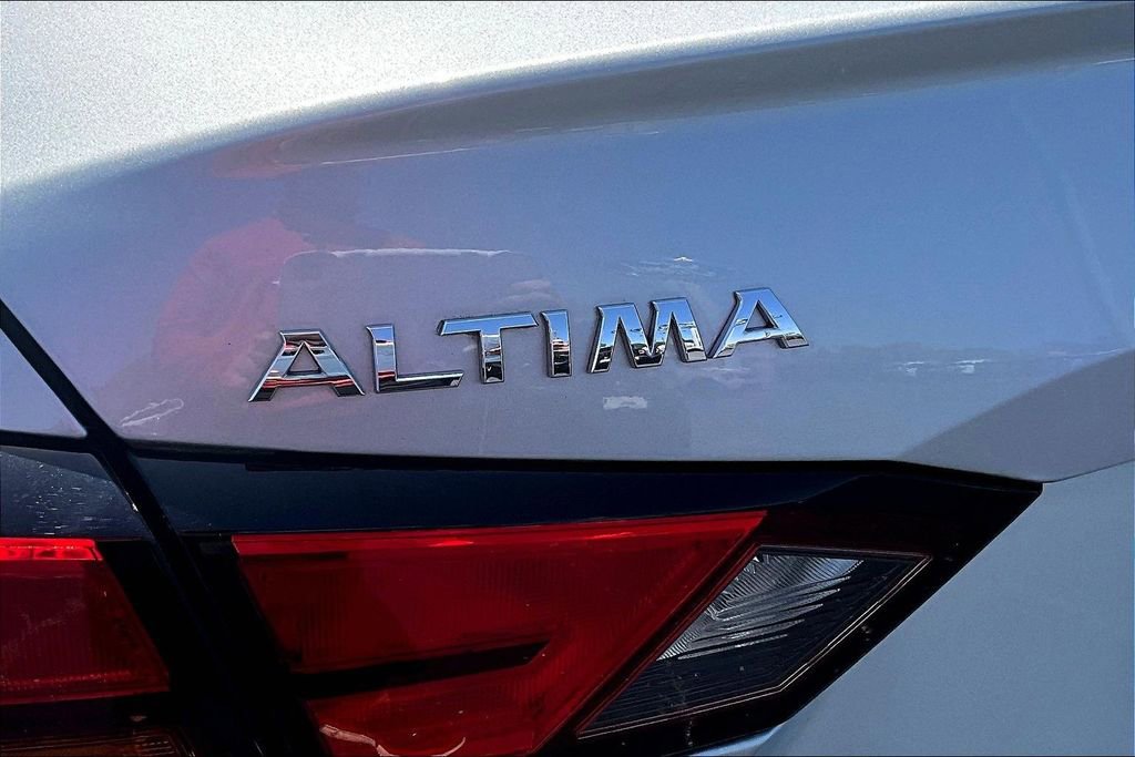 Used 2022 Nissan Altima 2.5 S FWD image 25