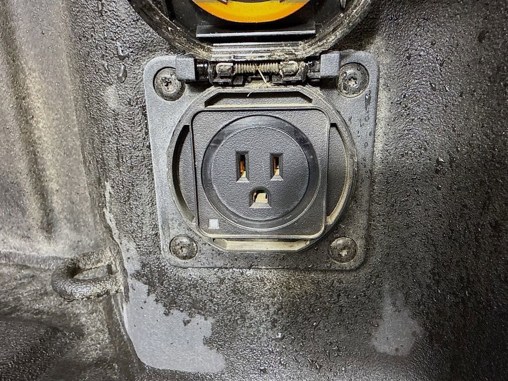 Used 2024 Chevrolet Silverado 3500 LTZ image 35