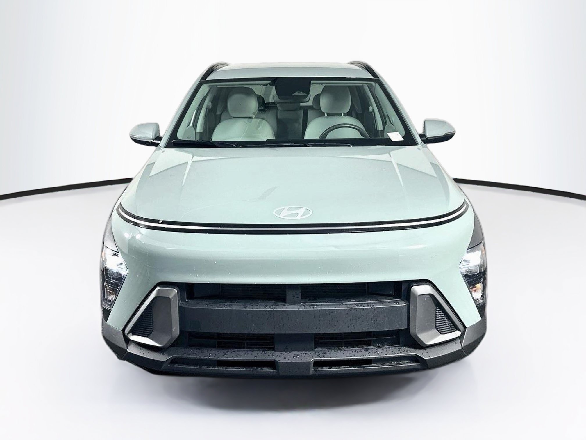 Used 2025 Hyundai Kona SEL FWD image 2