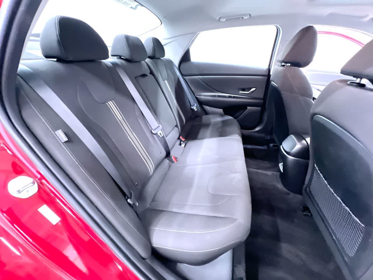 Used 2025 Hyundai Elantra SEL FWD image 40