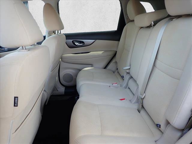 Used 2016 Nissan Rogue SV w/ SV Premium Package AWD/4WD image 10