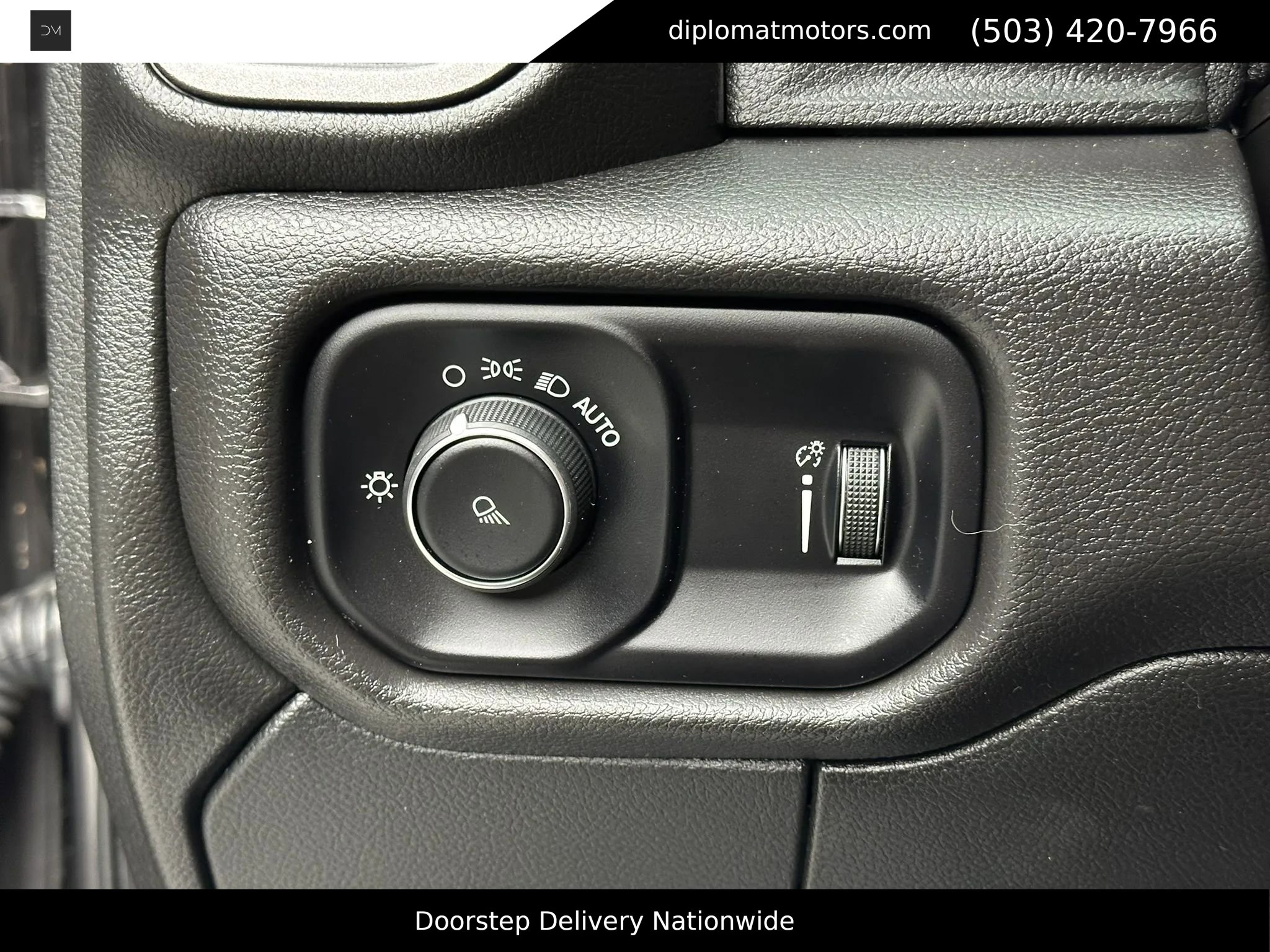 Used 2024 RAM 3500 Tradesman w/ Chrome Appearance Group image 34