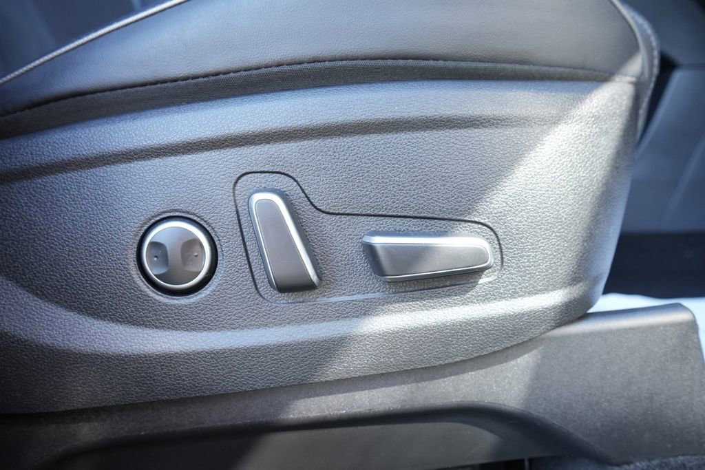 Used 2025 Hyundai Palisade Calligraphy image 17