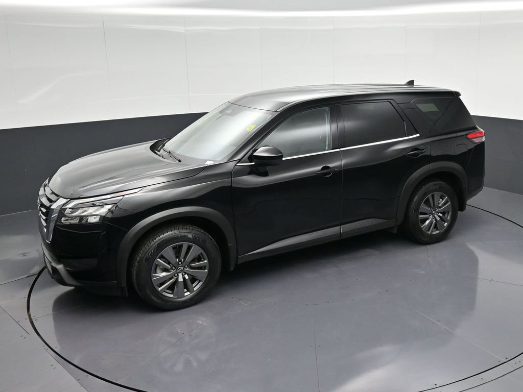 Used 2024 Nissan Pathfinder S image 27