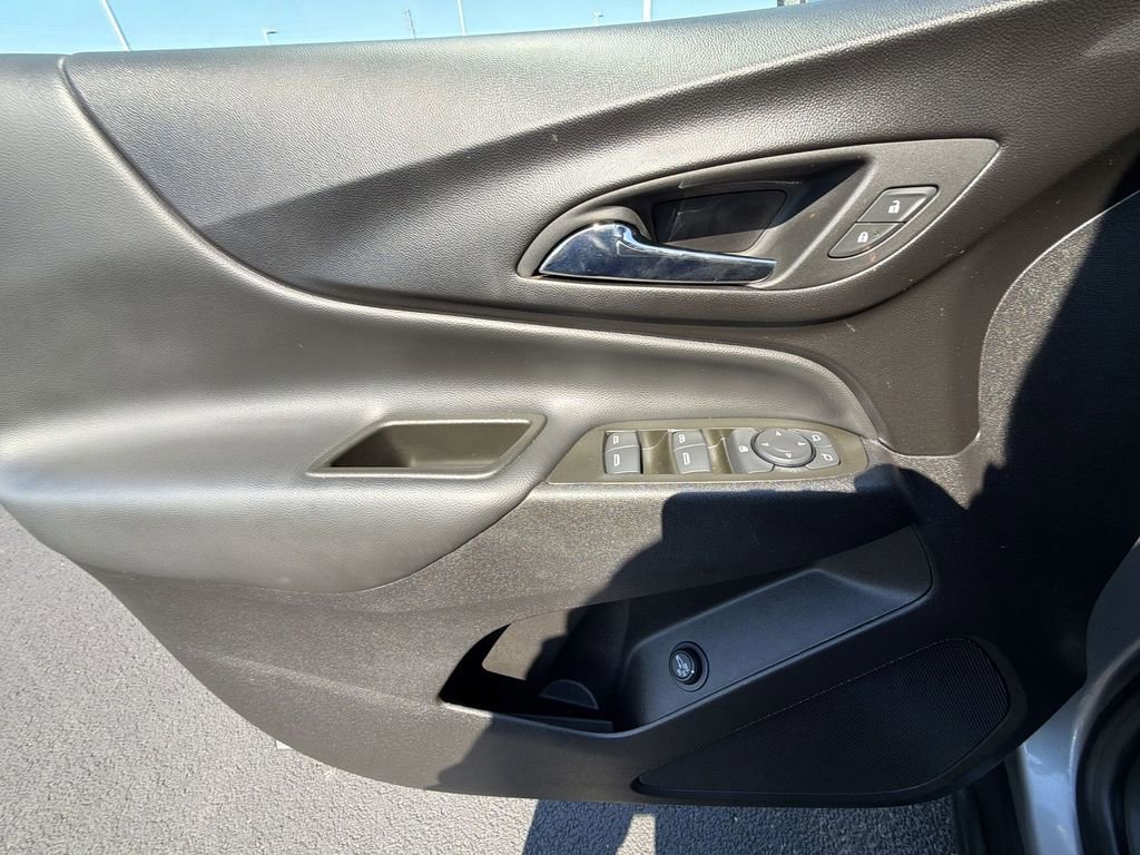 Used 2024 Chevrolet Equinox LT AWD/4WD image 19
