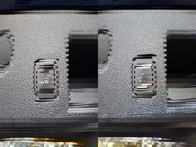 Used 2023 Chevrolet Equinox RS image 38