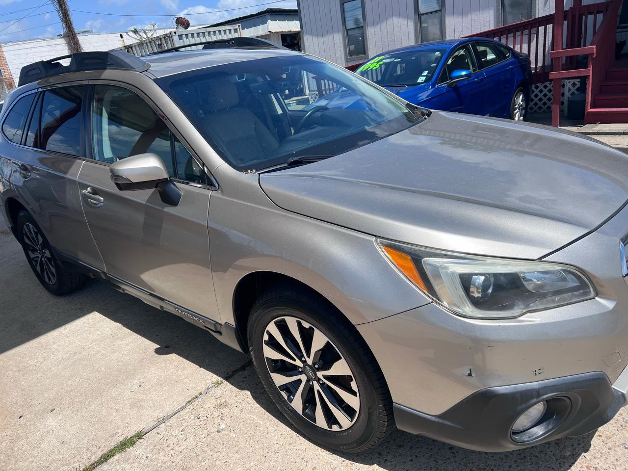 Used 2017 Subaru Outback 2.5i Limited AWD/4WD image 3