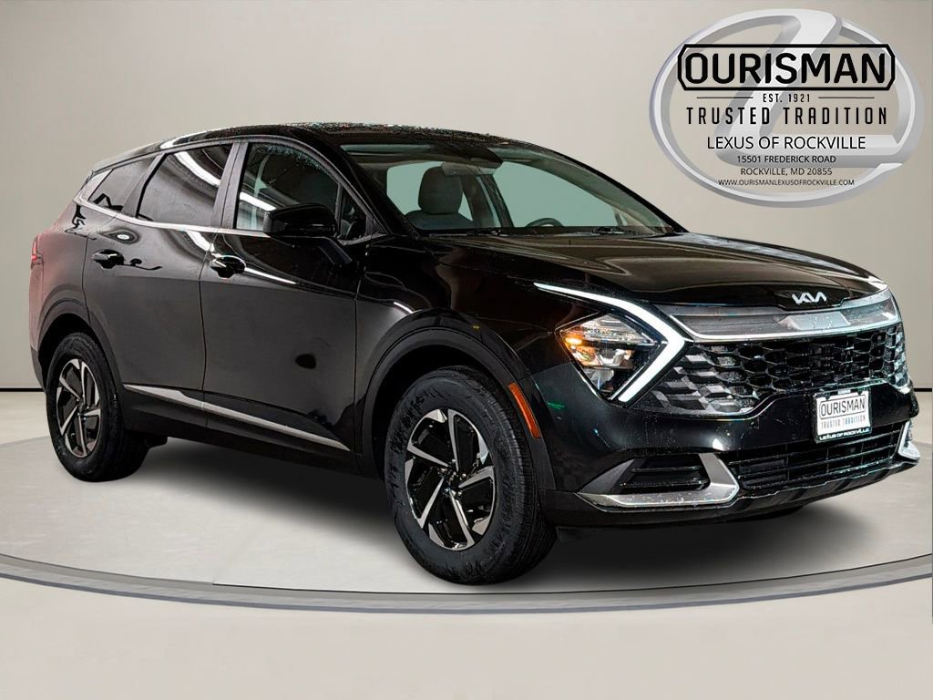 Used 2023 Kia Sportage LX image 1