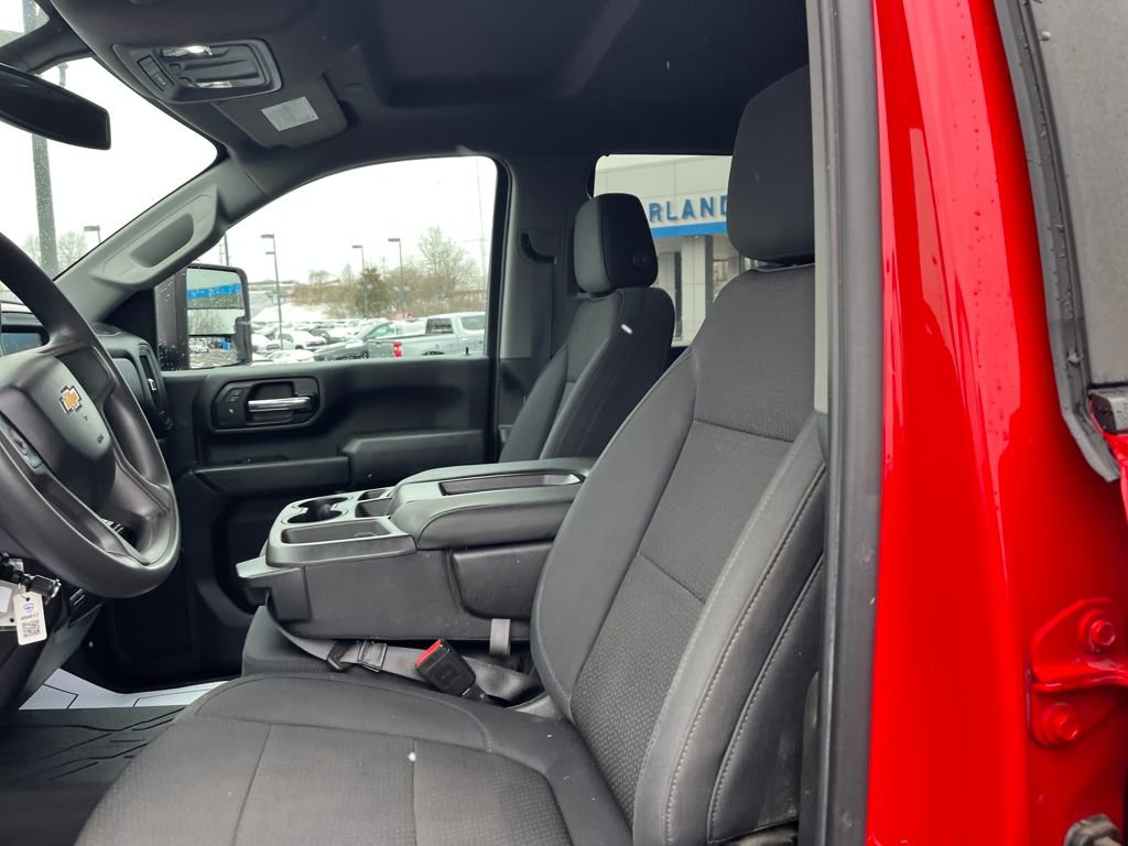 Used 2020 Chevrolet Silverado 2500 Custom w/ Custom Value Package image 19