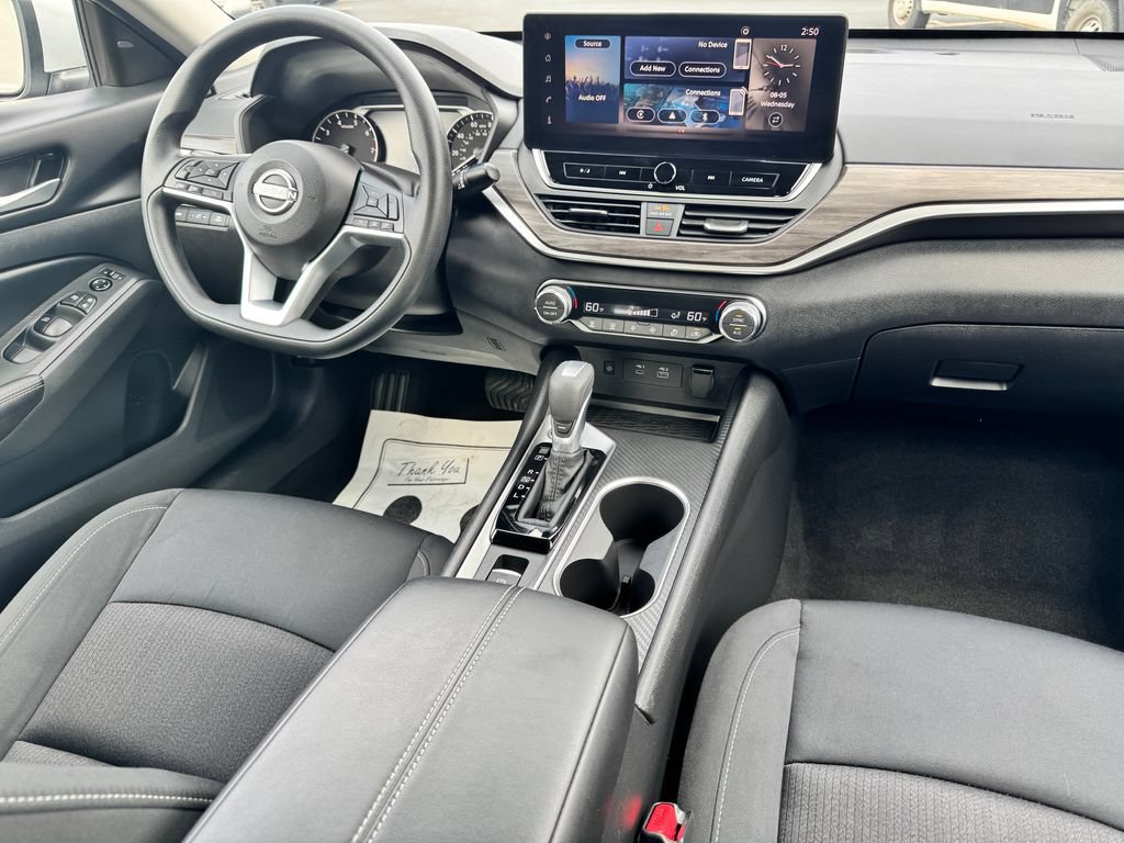 Used 2025 Nissan Altima 2.5 SV w/ SV Special Edition Package AWD/4WD image 12