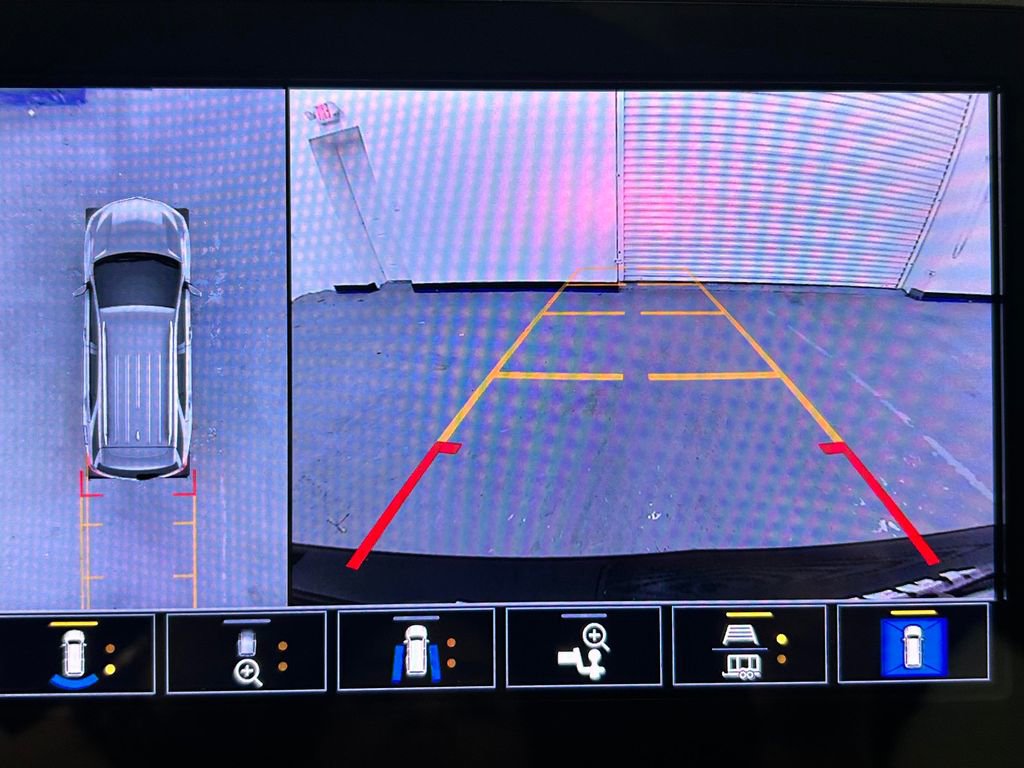 Used 2022 Chevrolet Equinox Premier image 19