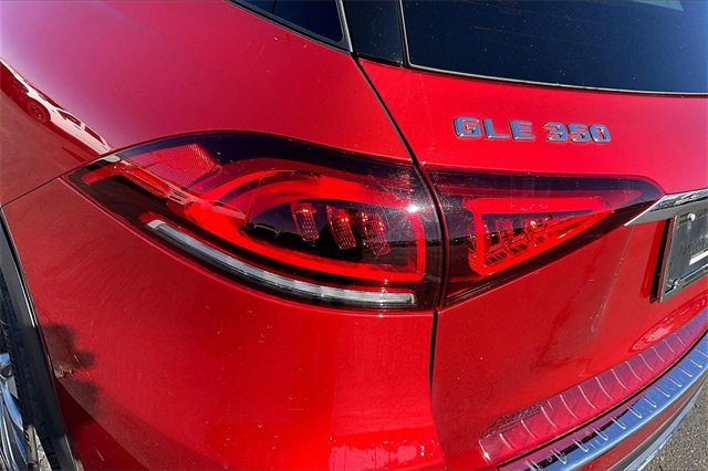 Used 2021 Mercedes-Benz GLE 350 4MATIC image 32