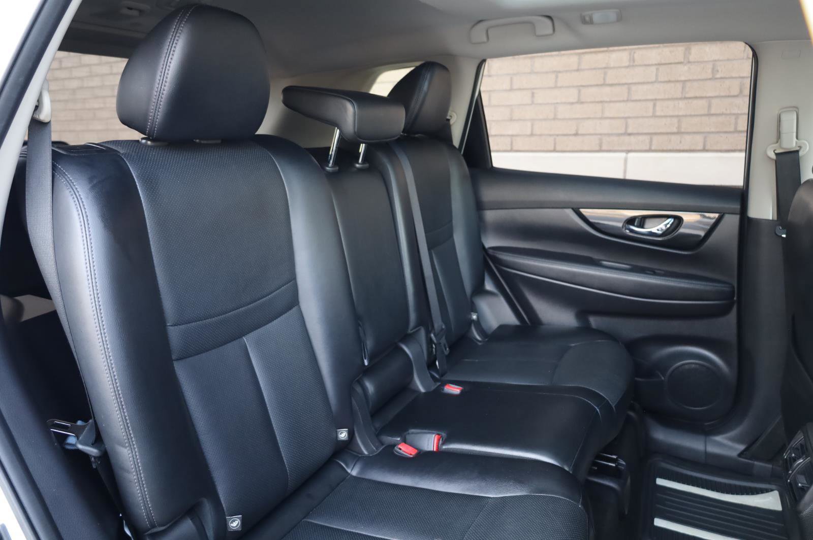 Used 2018 Nissan Rogue SL w/ Premium Package AWD/4WD image 25