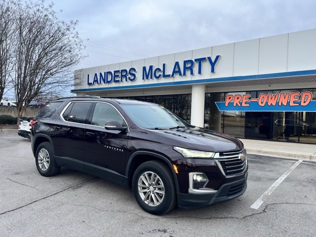 Used 2022 Chevrolet Traverse LT image 1